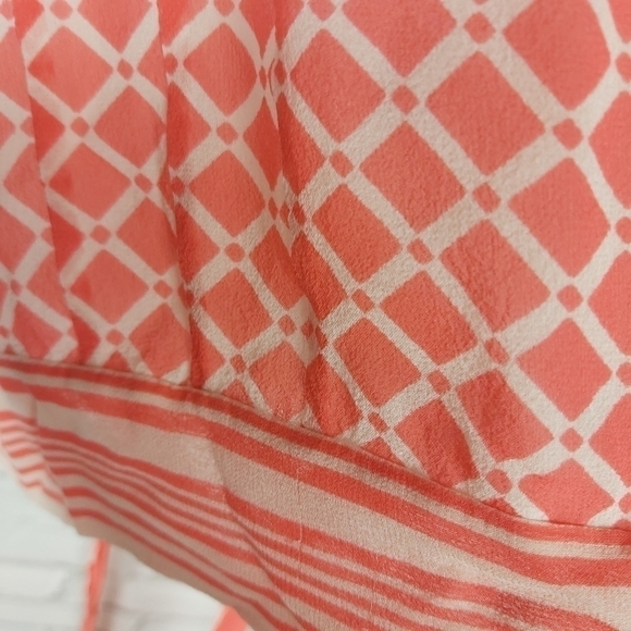 ANN Taylor Wrap 100% Silk Top - Picture 10 of 10